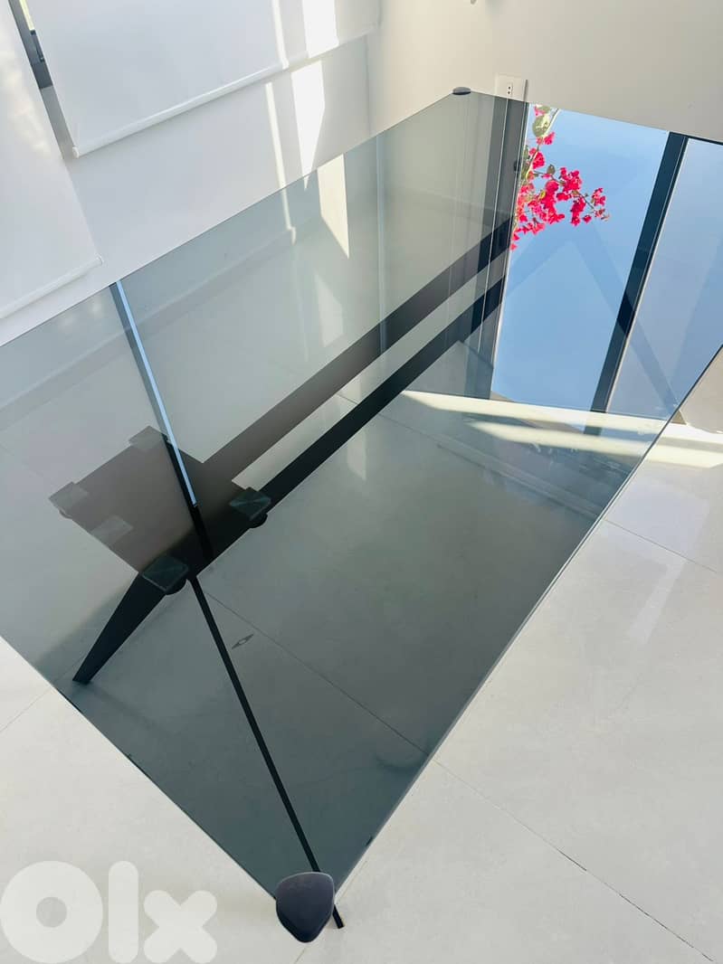 Black glass dining table 2
