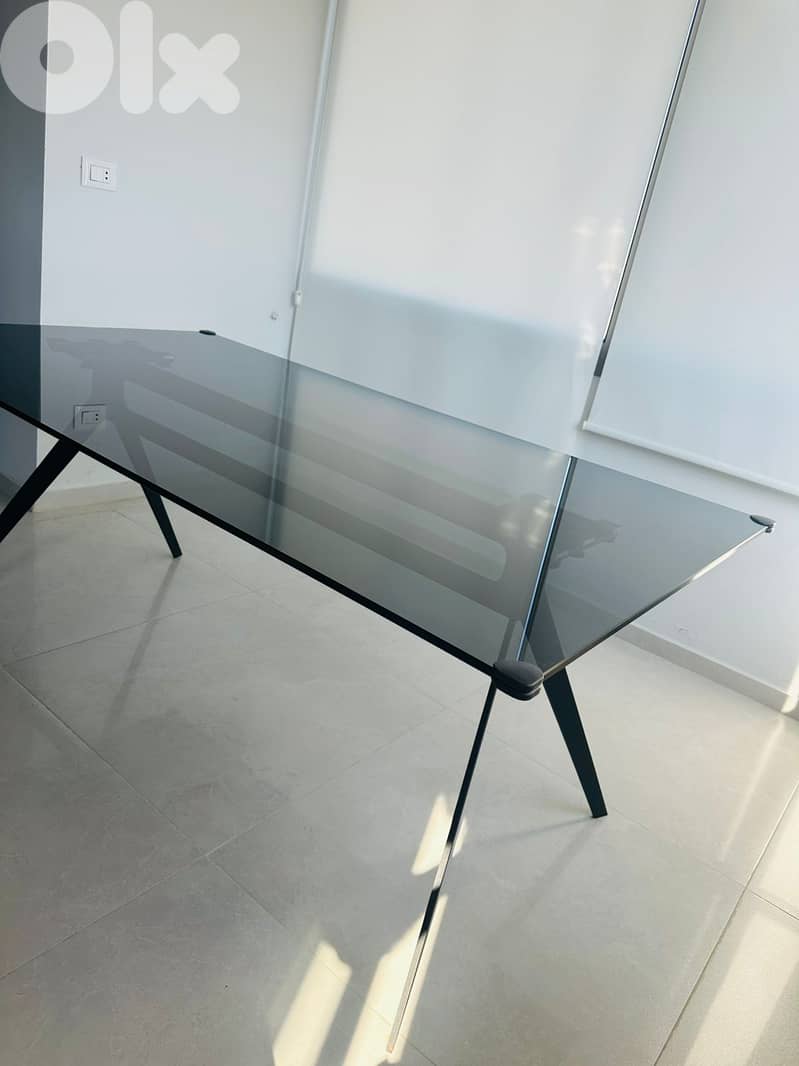 Black glass dining table 4
