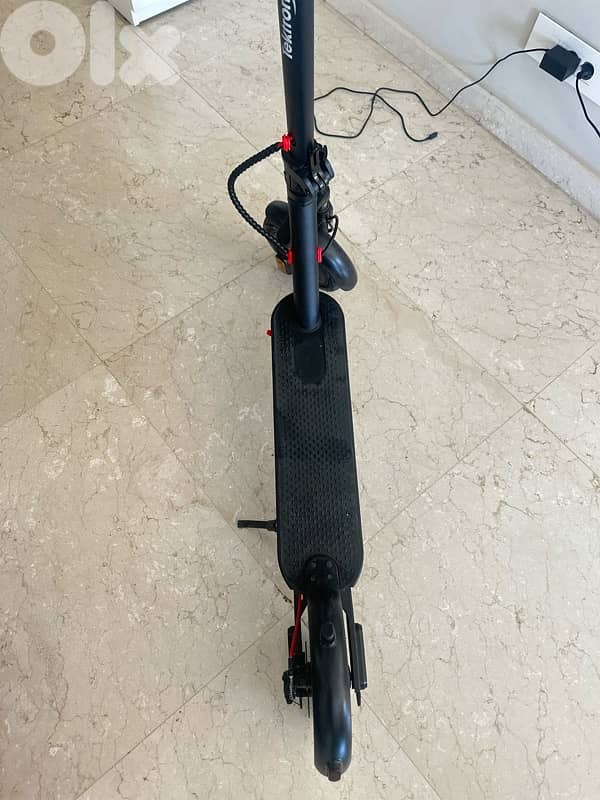Electric scooter 350 W motor with front suspension 1