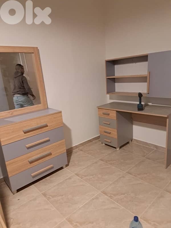 شفنير مع مكتب جديد من المعمل بافضل الاسعار 0