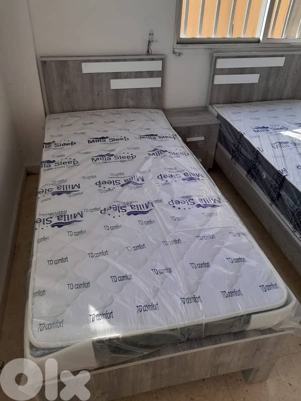 تخت مفرد مع فرشة جديدة من المعمل بافضل الاسعار 0