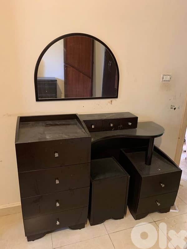 غرفة نوم للبيع 1