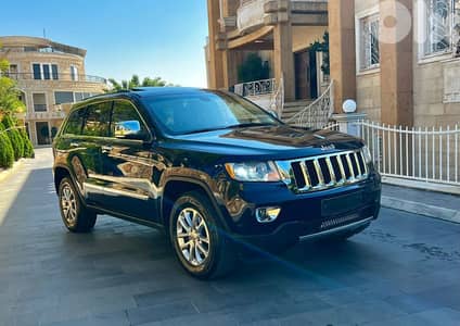 Jeep Grand Cherokee overland 2012/ full options ma bado she