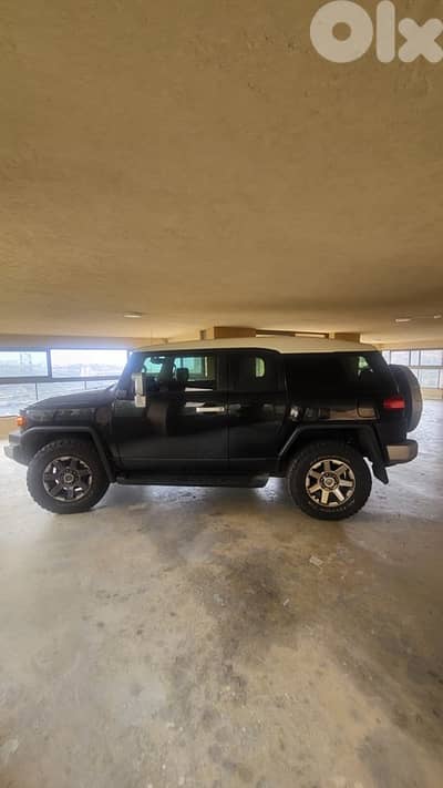 تويوتا أف جي كروزر 2014