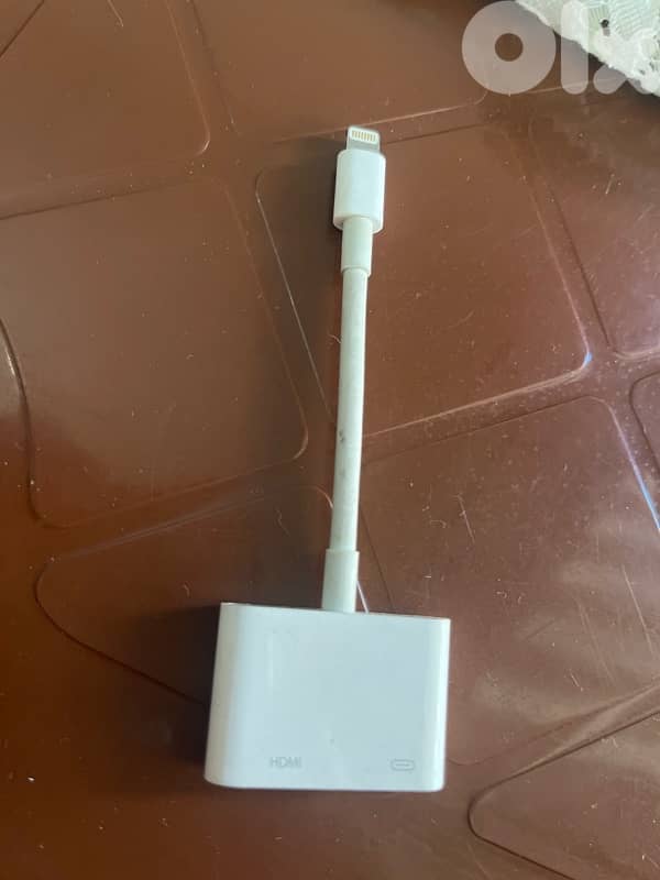 Lightening to HDMI, Cast and share screen 0