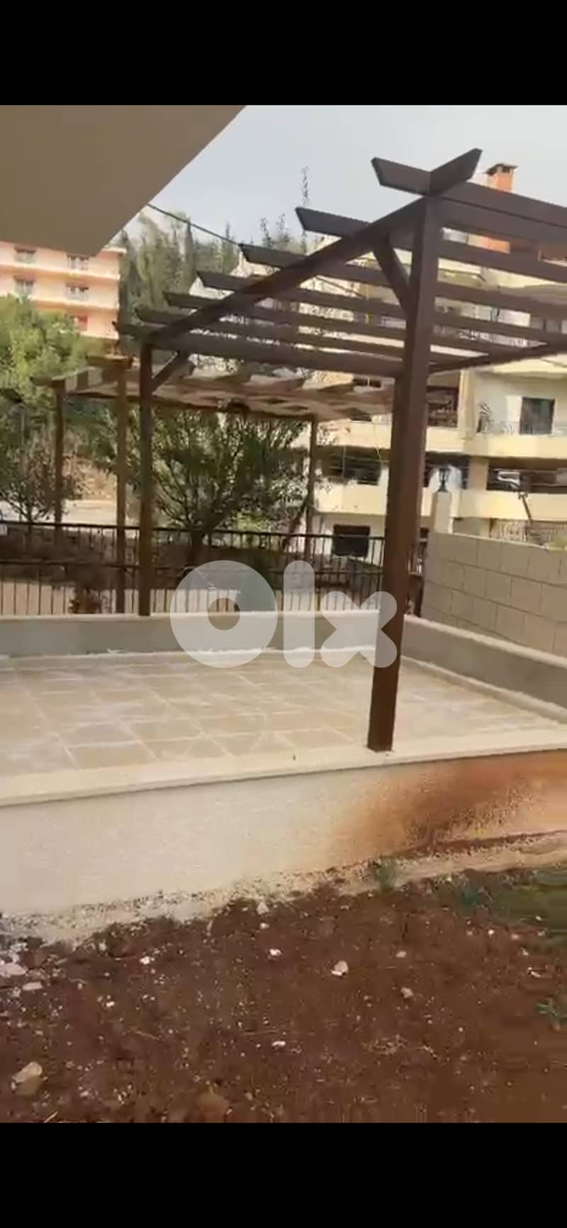 شقة 250م مع حديقة 100م للبيع في عاليه 0