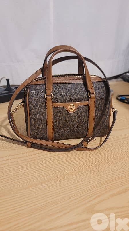 Michael Kors Travel Small Duffle bag - used - like new 3