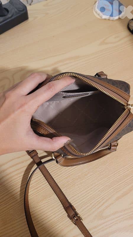 Michael Kors Travel Small Duffle bag - used - like new 4