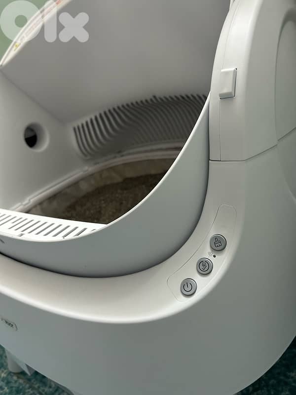 Cat automatic litter box machine. 3