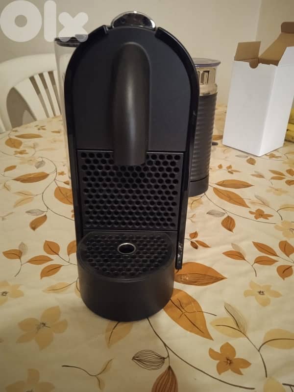 Nespresso U Milk Coffee Machine 3