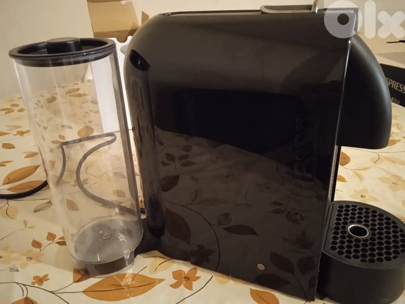 Nespresso U Milk Coffee Machine 5