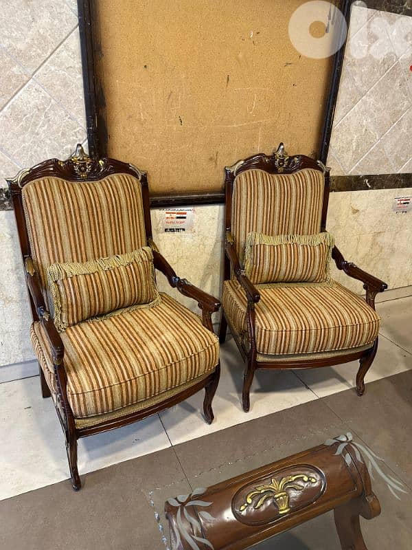 طقم كنبايات حفر خشب زان اربع قطع وطاولة 5