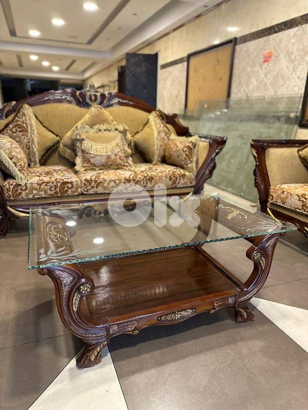 طقم كنبايات حفر خشب زان اربع قطع وطاولة 9