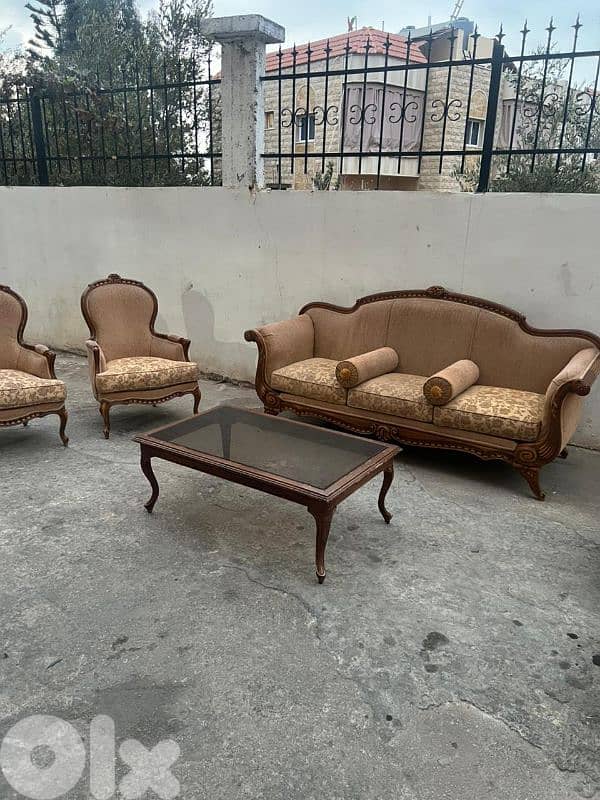 طقم كنبايات حفر خشب زان خمس قطع وطاولة 2