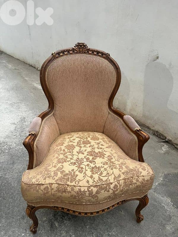 طقم كنبايات حفر خشب زان خمس قطع وطاولة 4