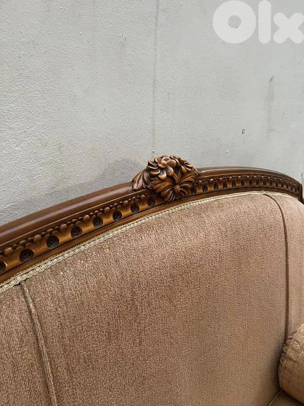 طقم كنبايات حفر خشب زان خمس قطع وطاولة 6