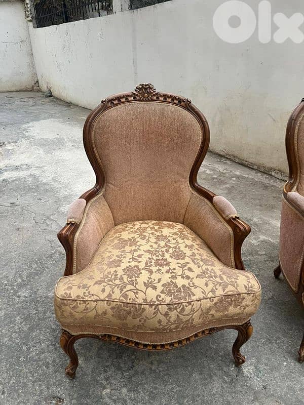 طقم كنبايات حفر خشب زان خمس قطع وطاولة 7