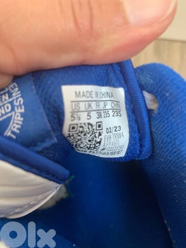 Adidas High top sneakers authentic 3