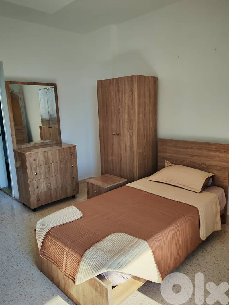 Full Bedroom, bed + closet + dresser + night stand 0