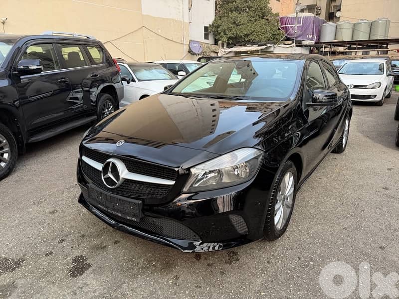 Mercedes-Benz A200 2018 0