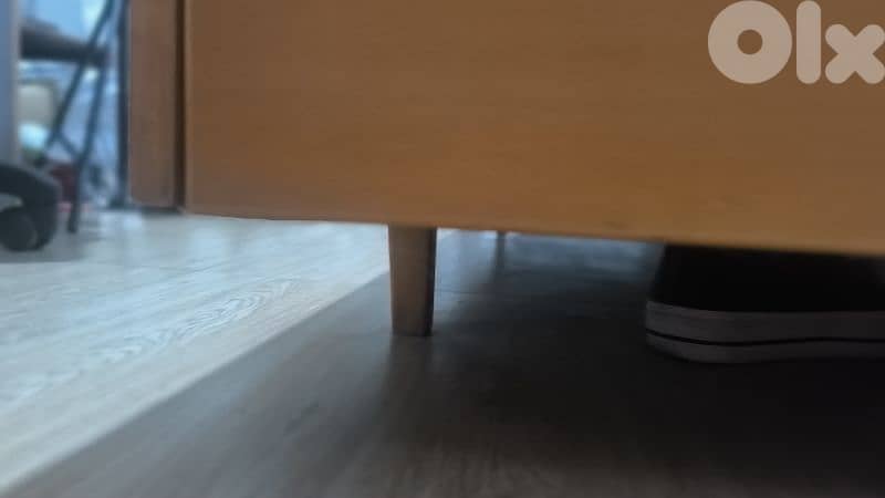 BED FRAME / تخت، إطار سرير 2