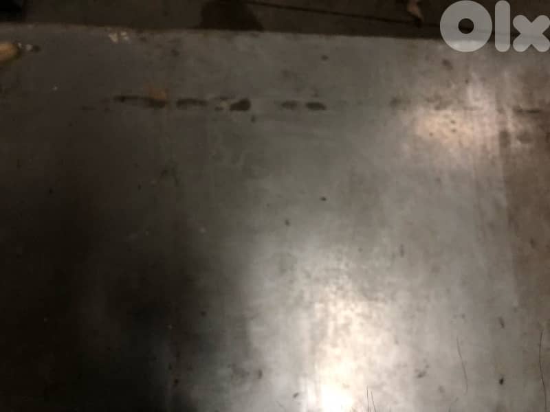 طاولات صناعية 0