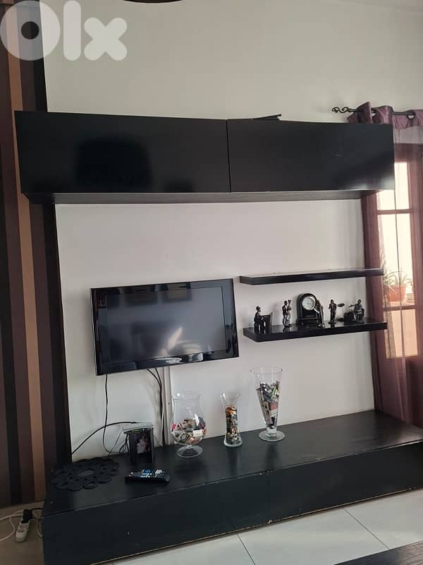 sofas & tv unit 4