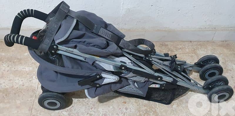 Stroller Maclaren like new used little 80$  beyrout ashrafiye 03723895 9