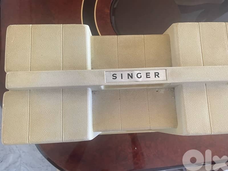 Vintage Singer sewing machine 288 felicita 3