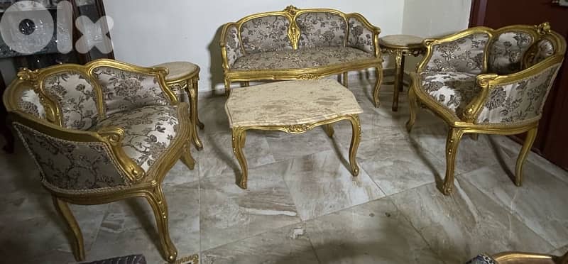 ٣ صالونات + كرسي للبيع 0