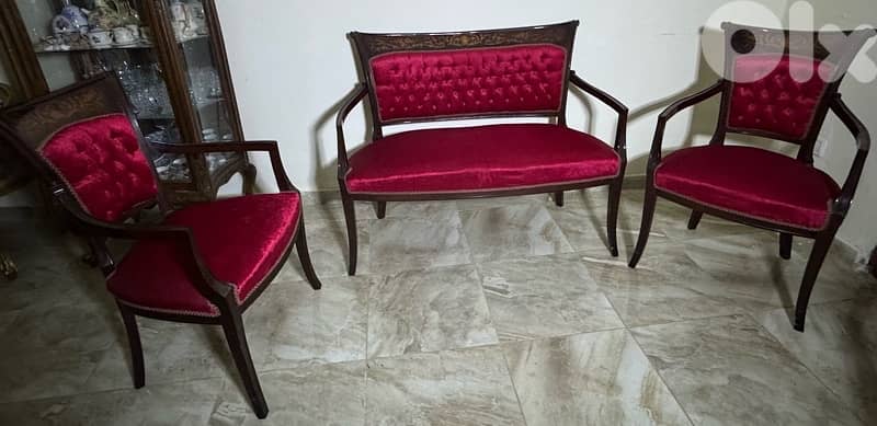 ٣ صالونات + كرسي للبيع 7