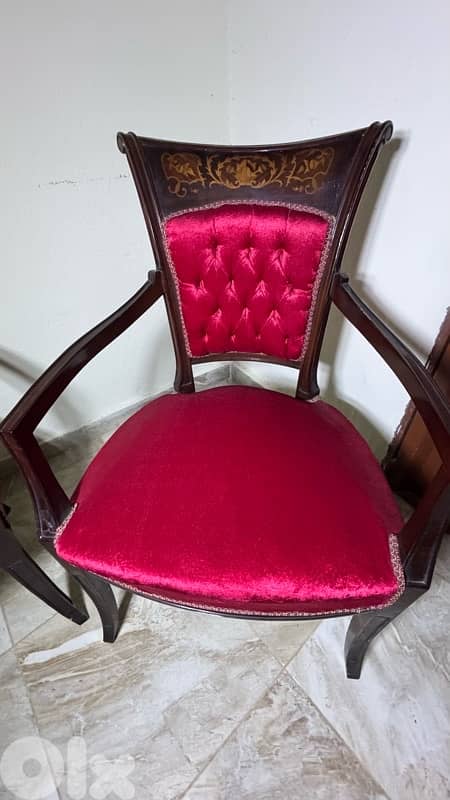 ٣ صالونات + كرسي للبيع 9