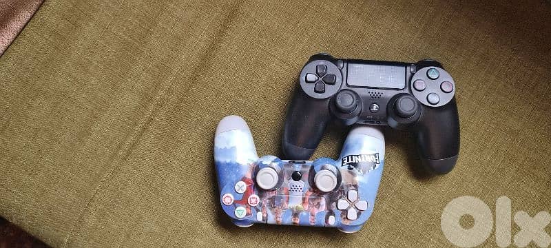 PS4 used like new very clean 2