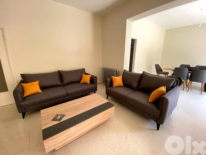 Almost new living room for sale 0