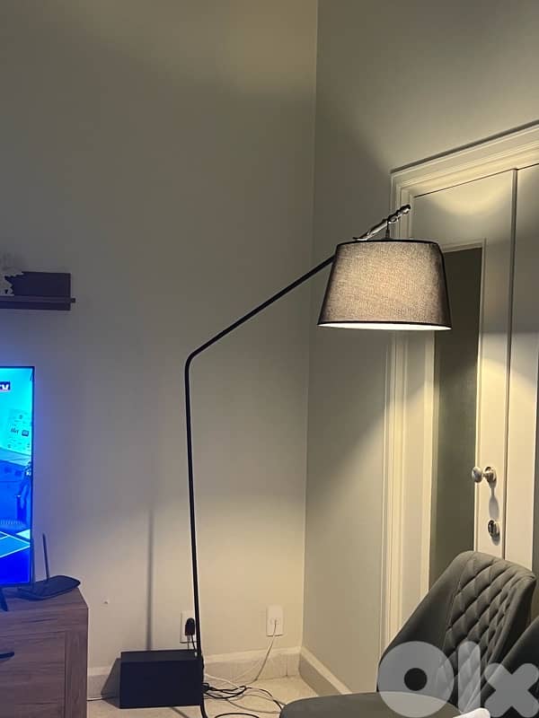 Almost new living room for sale 4