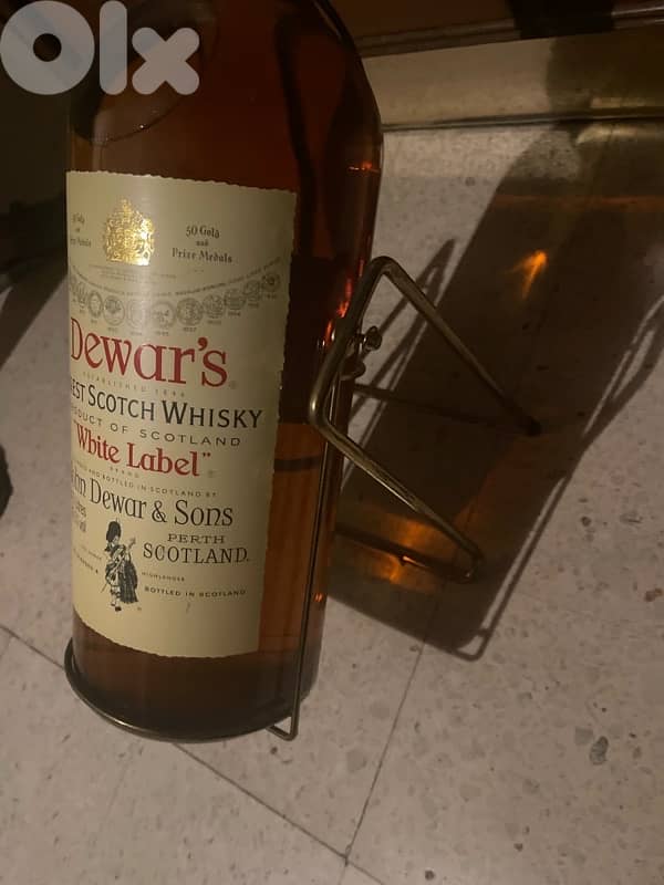 scotch aged sealed with metal stand 2