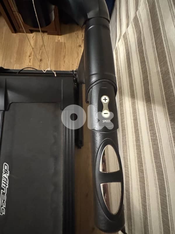 DKFitness Motorised Treadmill – Folding Home Use 8