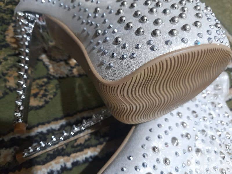 حذاء شتوي كعب عالي 1