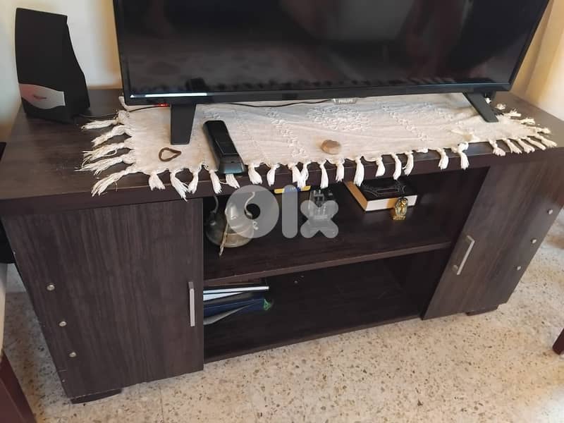 طاولة تلفزيون 0