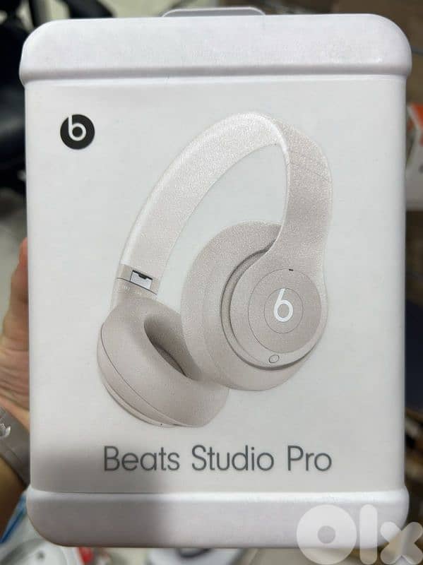 Beats studio pro sandstone 0