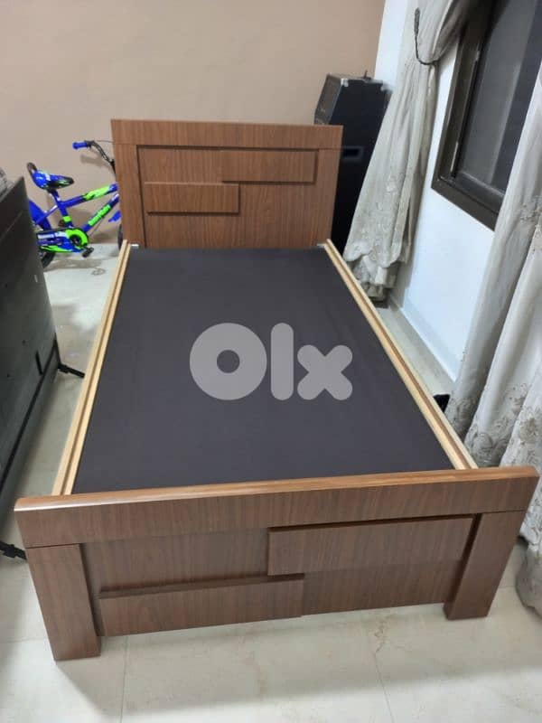 تخت مفرد ونص 0