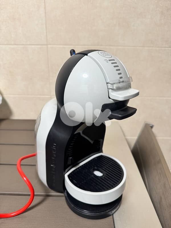 Dolce Gusto Coffee Machine 1