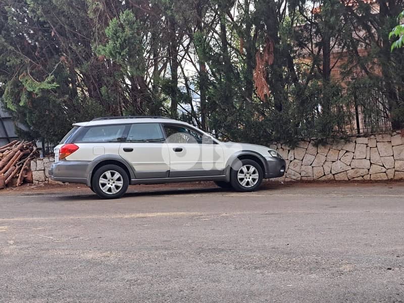 سوبارو آوت باك 2005 0