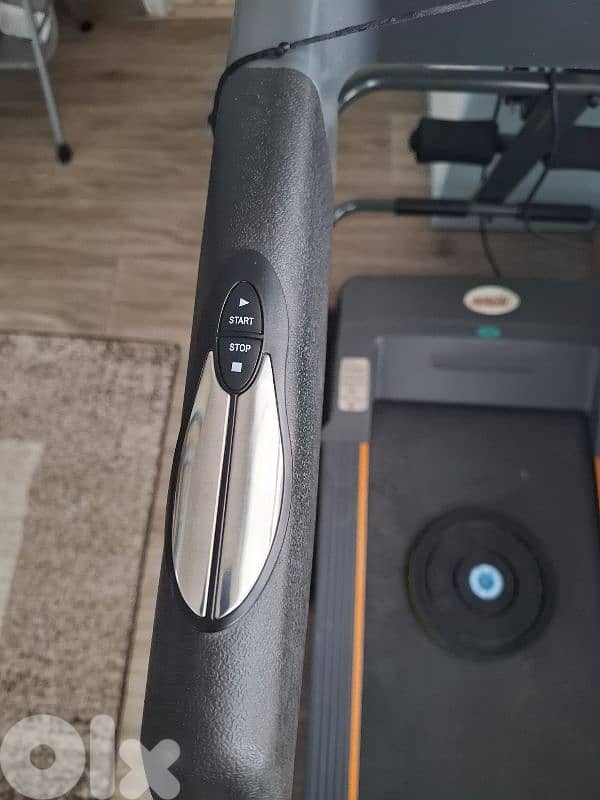 European Treadmill bearely used like new 3