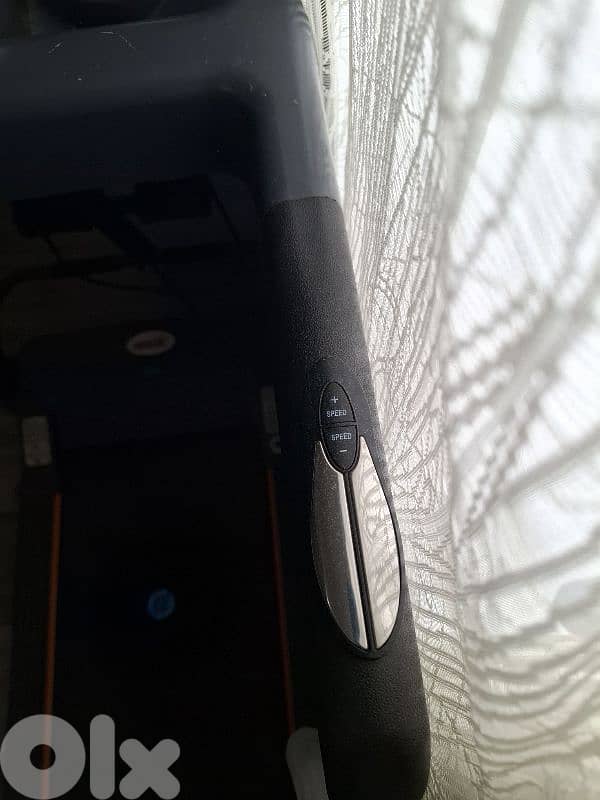 European Treadmill bearely used like new 4