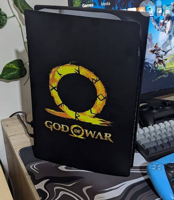 PS5 BLACK WITH 3 GAMES 1