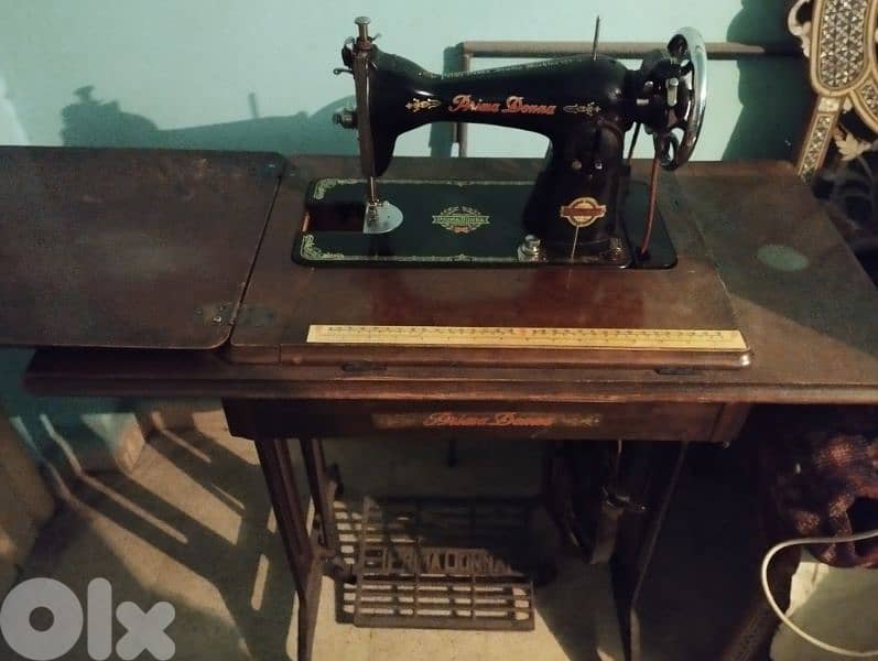 ماكينة خياطة 1