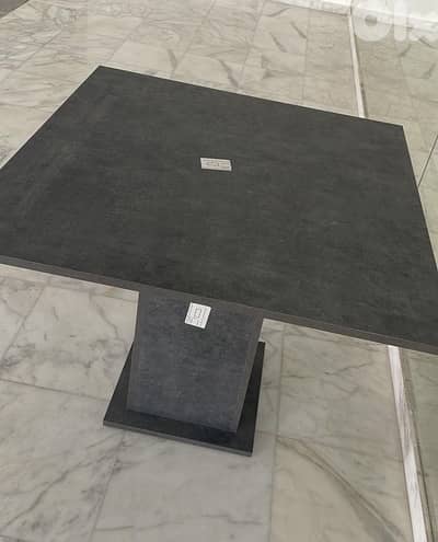 6 TABLES  (90cm * 90 cm) (Premium Wood)