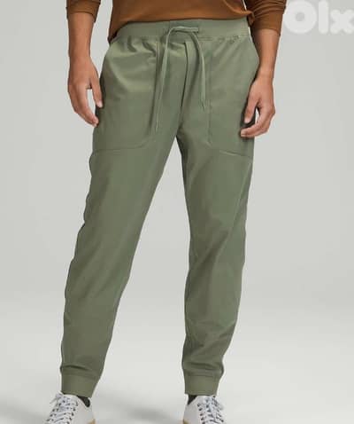 lululemon jogger original L