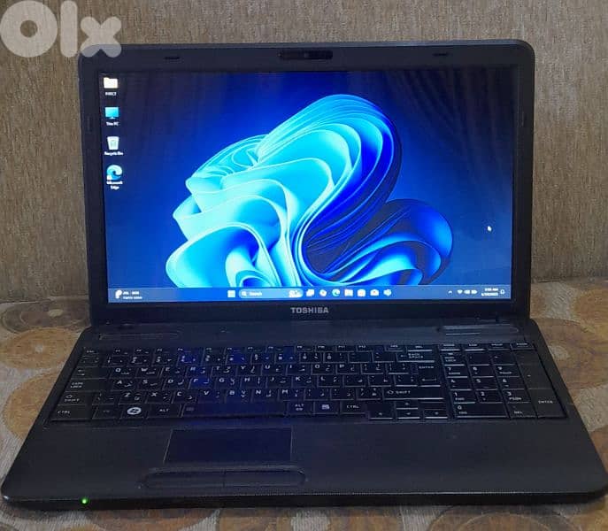 TOSHIBA LAPTOP 1
